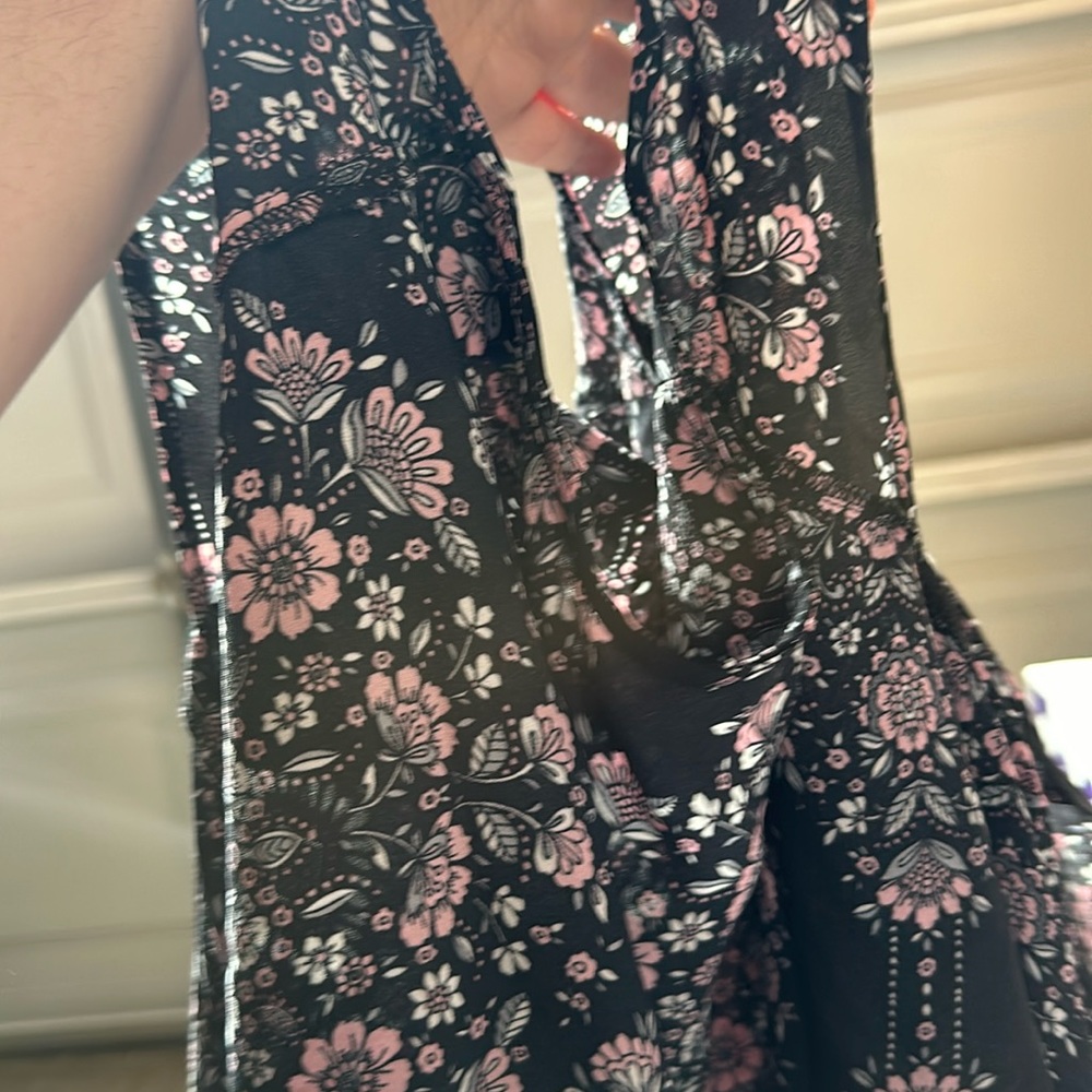 Plus size Cold Shoulder Sheer Top 30/32 Brand Avenue “Katie Frill Cold Shoulder”